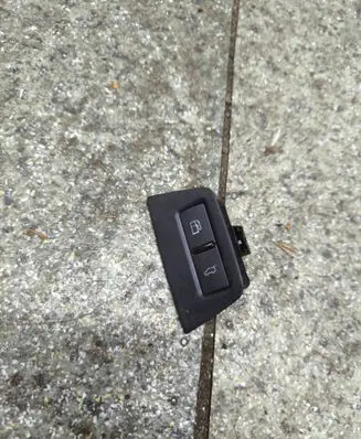 Audi Q7 4L Tailgate/trunk/boot open switch 4L1959527