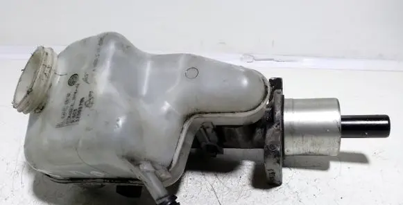 Opel Zafira A Master brake cylinder 32066735