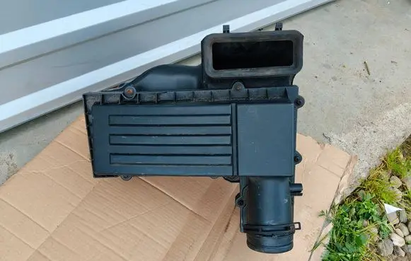 Volkswagen Sharan Air filter box 1K0129607AC