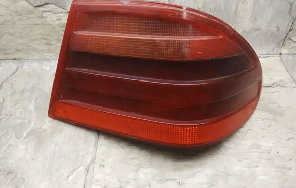 Mercedes-Benz E W210 Rear/tail lights A2108204464
