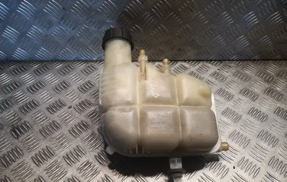 Mini Clubman F54 Coolant expansion tank/reservoir 7617362