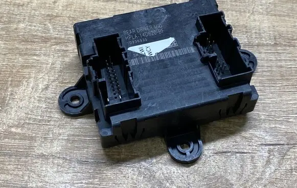 Land Rover Discovery 5 Door control unit/module HPLA14D620BF 10336935