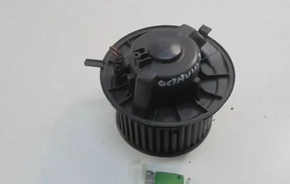 Skoda Octavia Mk2 (1Z) Heater fan/blower 1K1819015A