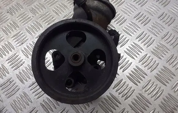 Toyota Avensis T250 Electric power steering pump 