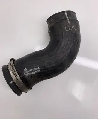 Audi A4 S4 B7 8E 8H Intercooler hose/pipe 8E0145837G