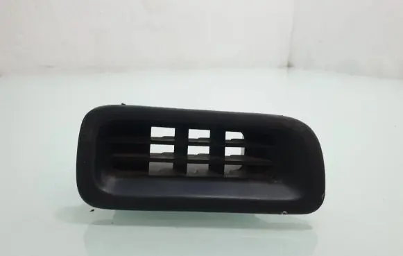 Honda CR-V Dashboard air vent grill cover trim 