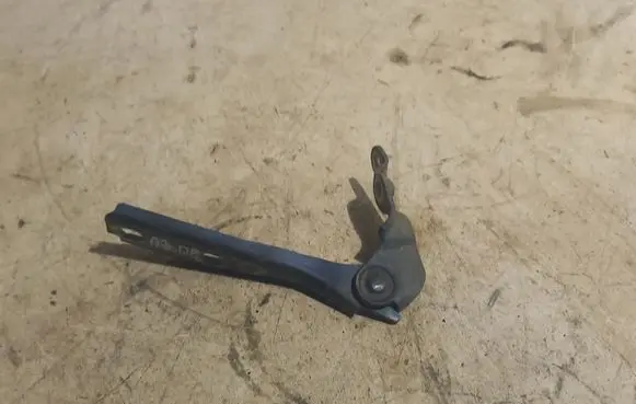 Audi A3 S3 8L Tailgate/trunk/boot hinge 8L0823302B