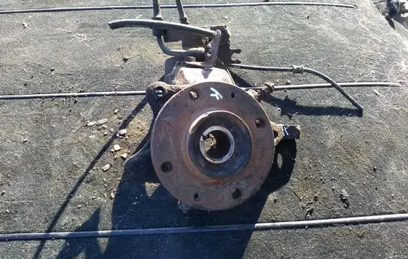 Citroen Xsara Picasso Front wheel hub spindle knuckle