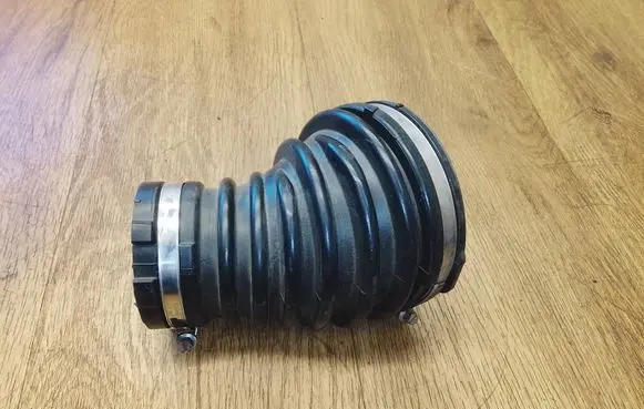 Porsche Macan (95B) Air intake duct part 95B129532D