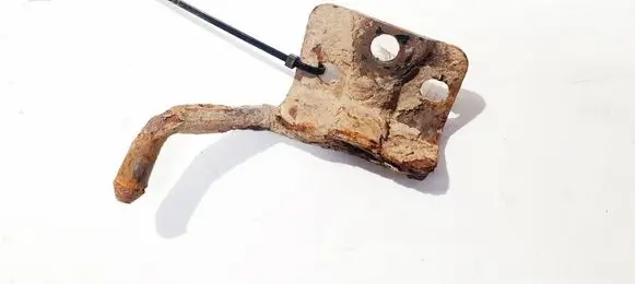 Volvo V70 Muffler mount bracket/holder 