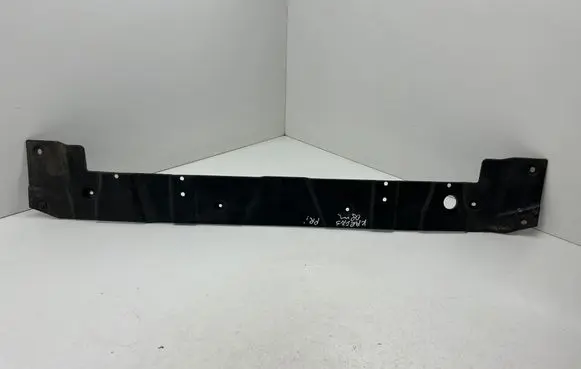 Front bumper skid plate/under tray