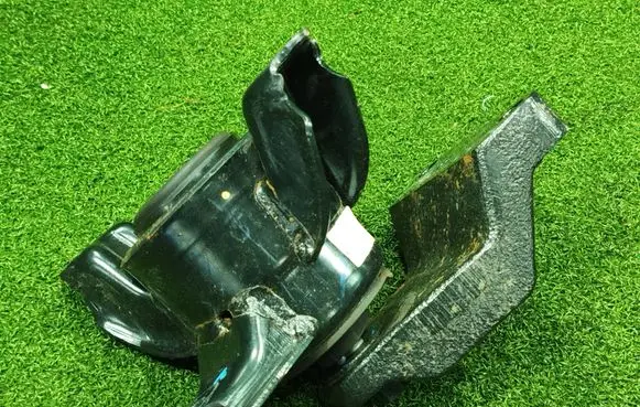 Hyundai Bayon Engine mount bracket 21824R1500