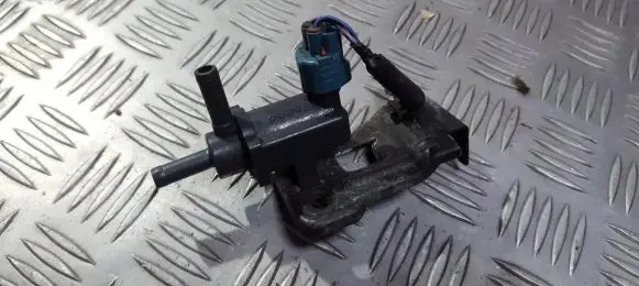 Toyota Corolla Verso AR10 Turbo solenoid valve 9008091231