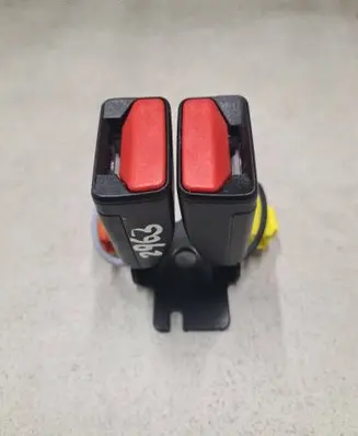 Volvo V40 Middle seatbelt buckle (rear) 31377484