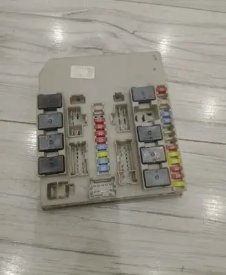 Renault Clio III Comfort/convenience module 902663A