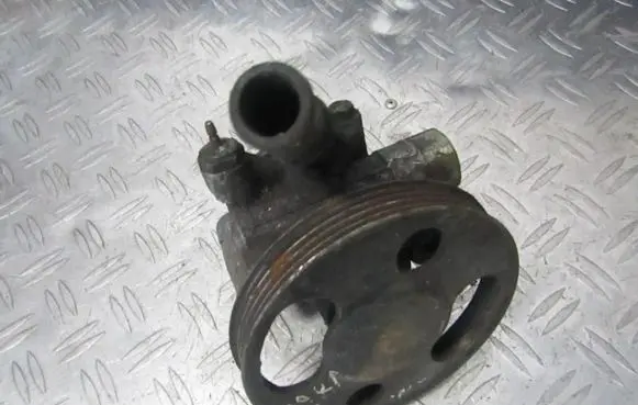 Mazda 323 Power steering pump