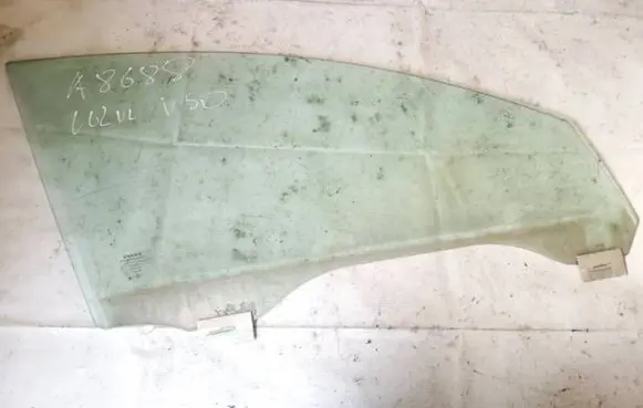 Volvo V50 Front door window glass four-door as2