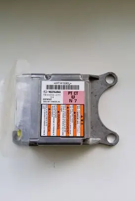 Subaru Legacy Airbag control unit/module 98221AJ06A TN1503002171 XP71M13283J