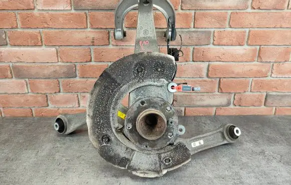 BMW 5 F10 F11 Front wheel hub 6775769