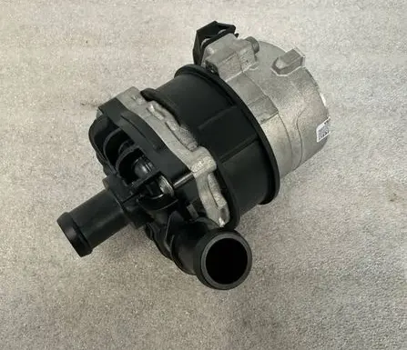 Porsche Taycan 9J1 Water pump 8K0965567B