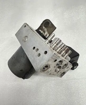 BMW 5 E39 ABS Pump 6750383 34516750383 0265223001
