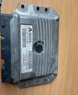 Renault Megane II Engine control unit/module 89717S0078 88I2880078 886891