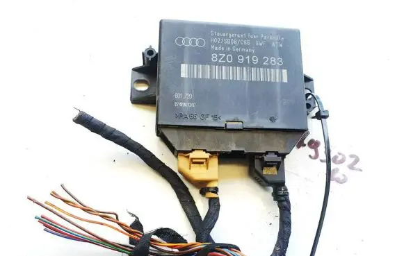 Audi A6 S6 C5 4B Parking PDC control unit/module 8z0919283 601720
