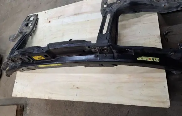 Land Rover Range Rover L322 Top upper radiator support slam panel 51718258950