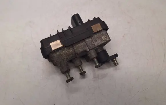 BMW 5 G30 G31 G38 Turbine electric control actuator 858421809