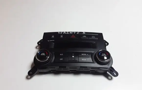 KIA Sorento Air conditioner control unit module 972502P681