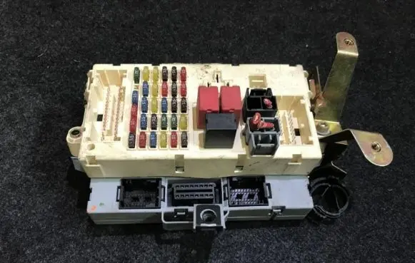 Alfa Romeo 147 Fuse box set c106