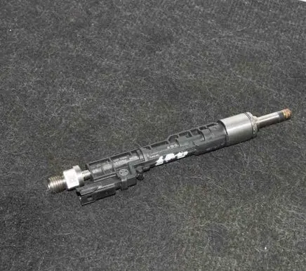 BMW 2 F22 F23 Fuel injector 76399940261500172
