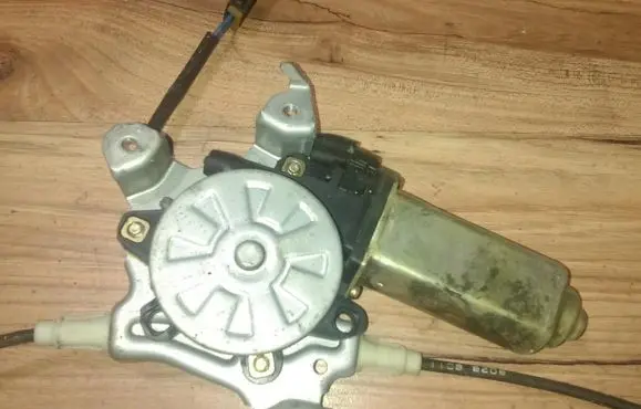 Nissan Maxima Front door window regulator motor 50419