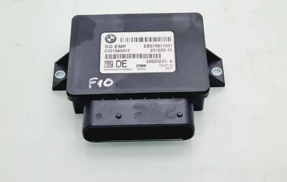 BMW 5 F10 F11 Hand brake control module 679811301