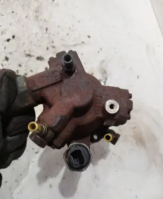 Ford Fiesta Fuel injection high pressure pump 9685440880 5WS40008