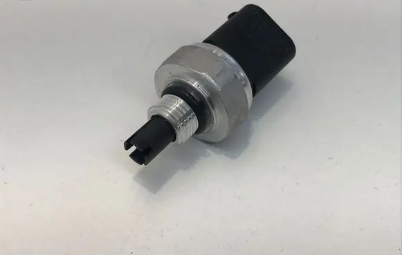 KIA Niro Air conditioning (A/C) pressure sensor P11GT10M03 2205270225