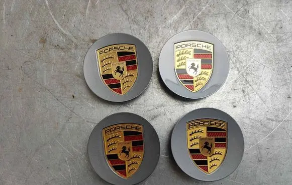 Porsche Panamera (971) Original wheel cap 9P1601147JDM9