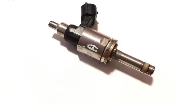 Subaru Forester SK Fuel injector 16611AB040