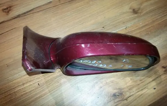 Mazda 626 Front door electric wing mirror E13010519