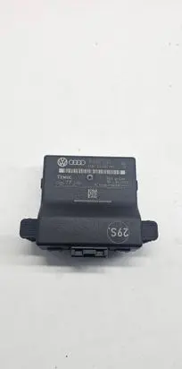 Volkswagen Touran I Gateway control module 1K0907530E 1K0907951