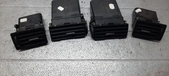 Ford Focus C-MAX Dashboard side air vent grill/cover trim