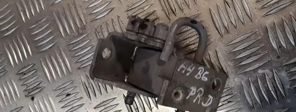 Audi A4 S4 B6 8E 8H Front door lower hinge 8e0881412