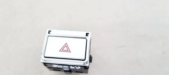 Jaguar I-Pace Hazard light switch j9d311k656ab
