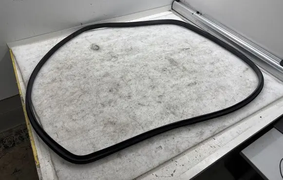 Tesla Model Y Front door rubber seal 149767300D 149767400D