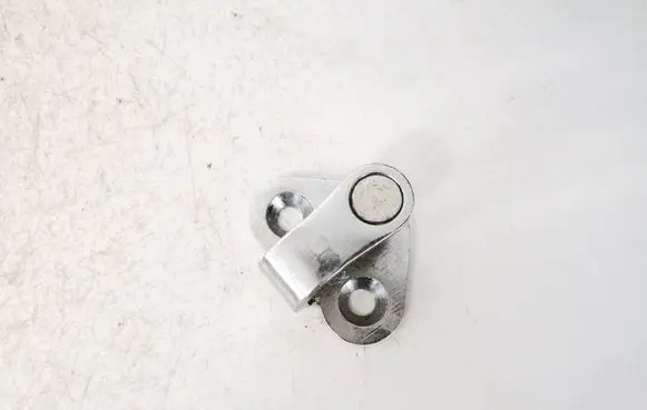 Peugeot 607 Front door lock loop/hook striker 