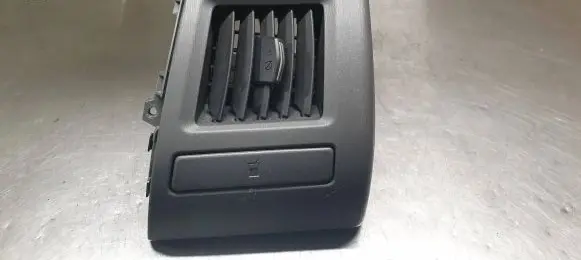 Toyota Prius+ (ZVW40) Dashboard side air vent grill/cover trim GN62111940
