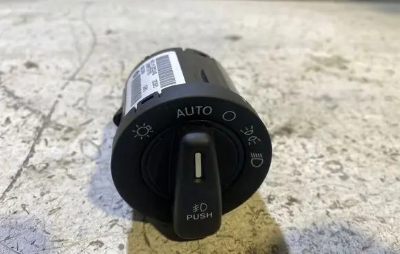 Dodge Challenger Light switch 68141053AB 86390 10093978