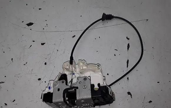Dodge Journey Front door lock P04589695AA 05457