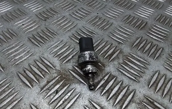 Nissan Qashqai+2 Exhaust gas pressure sensor 8201000764 H8200443536