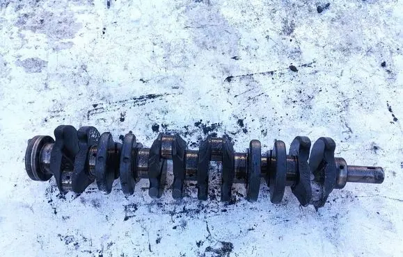 BMW 5 E39 Crankshaft 2242898
